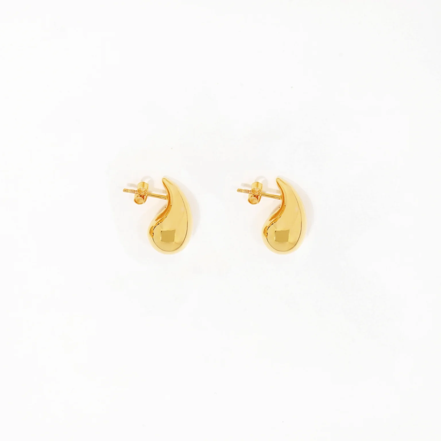 Ying Yang 18K Gold Earring