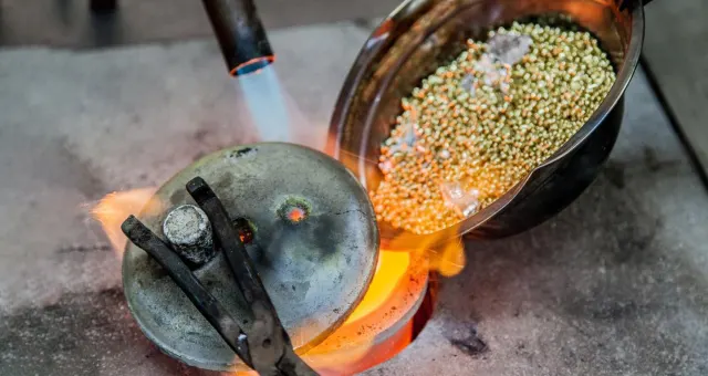 يقدم الرميزان حقائق مميزة عن الذهب