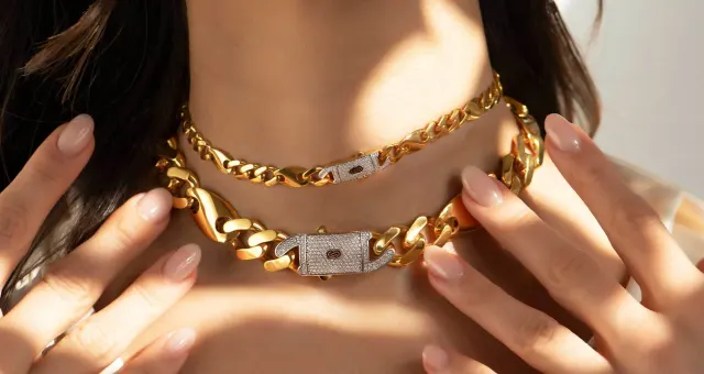 ما الغرض من ارتداء المجوهرات؟