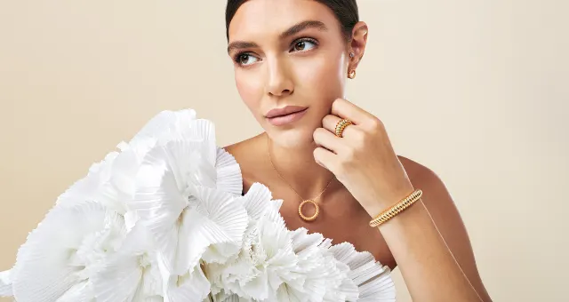 Transform Your Look This New Year with Radiant Gold Jewelry