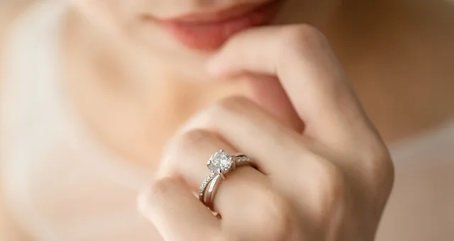 Top Engagement Rings for 2024: Trends and Styles to Watch