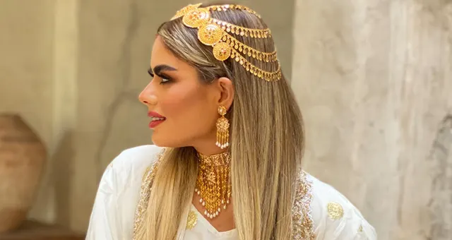 كل ما تحتاجين لمعرفته حول إكسسوارات الشعر الذهبية للزفاف