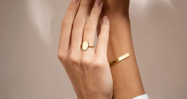 The Rise of Minimalist Jewellery: Less is More.