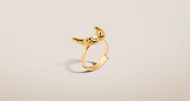 The New Language of Crescent Moons and Pearls in Jewelry