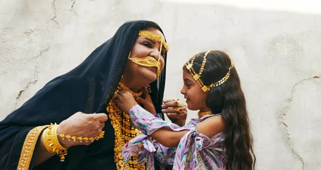 Why Vintage Gold Jewelry Is Having More Than Just a Moment