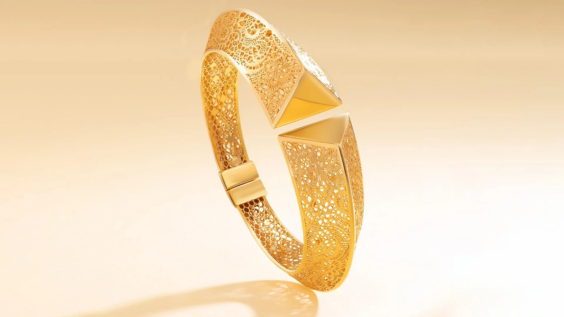 What type of gold and jewellery you will find in Dubai
