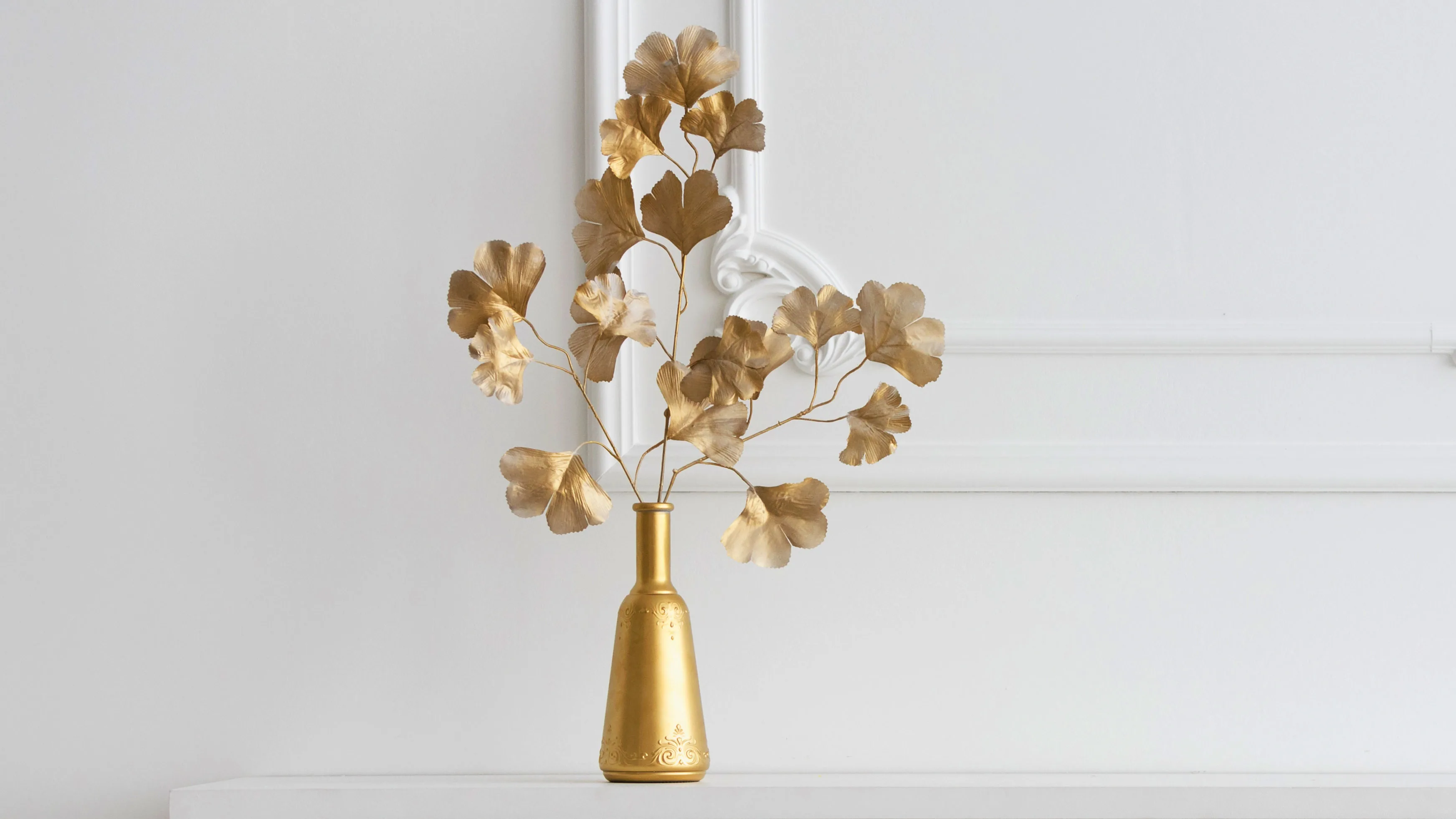 Gilded Elegance: Gold's Versatility in Everyday Life