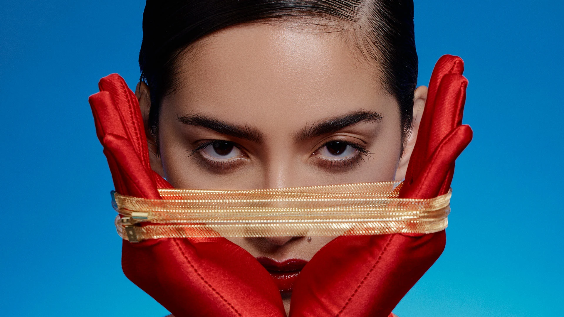 Dazzling into the New Year Night: Bestie Gold Jewelry Guide