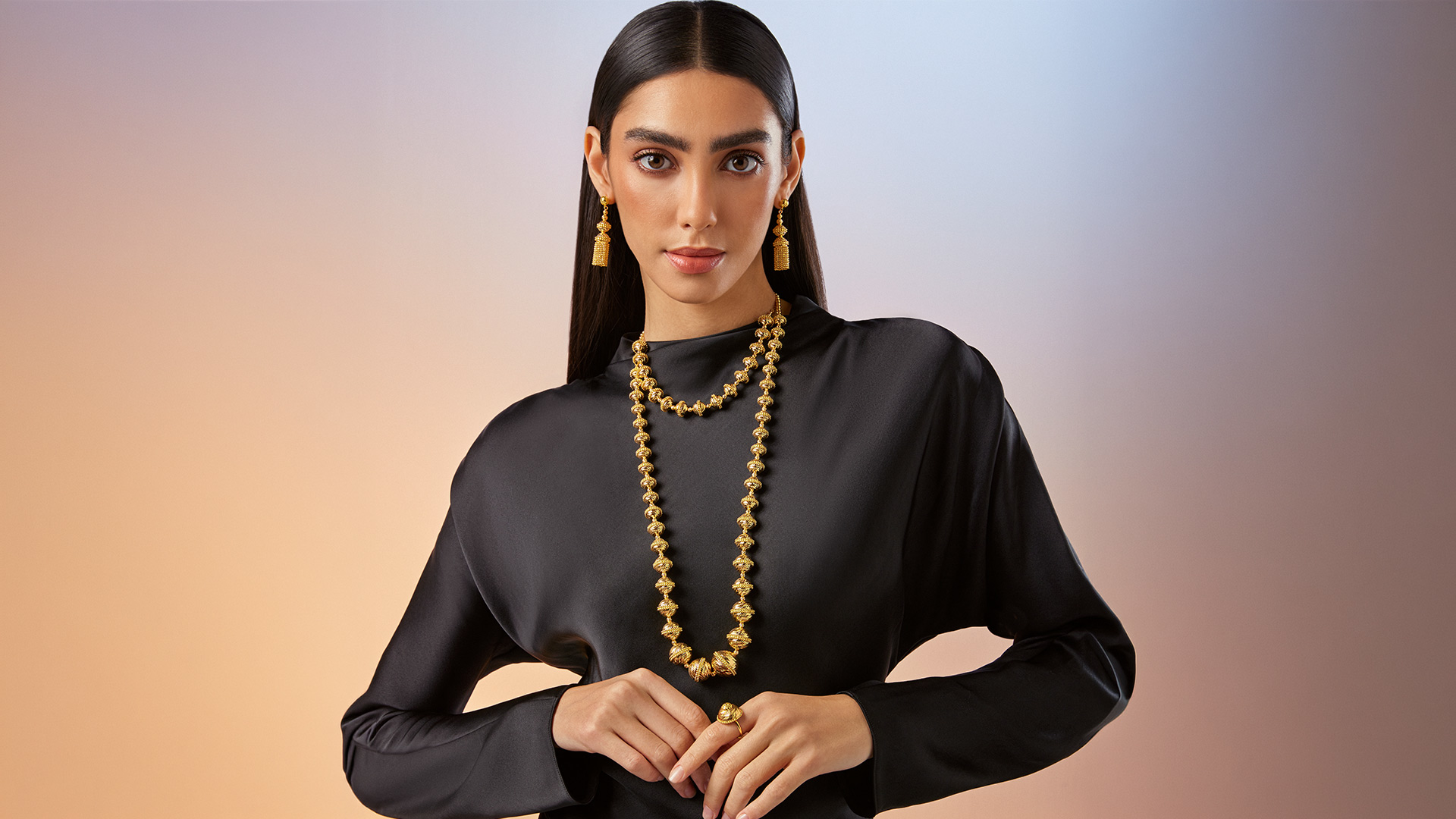 الانتقال إلى الشهر الفضيل: التحول من البريق الفاخر إلى الأناقة الروحانية