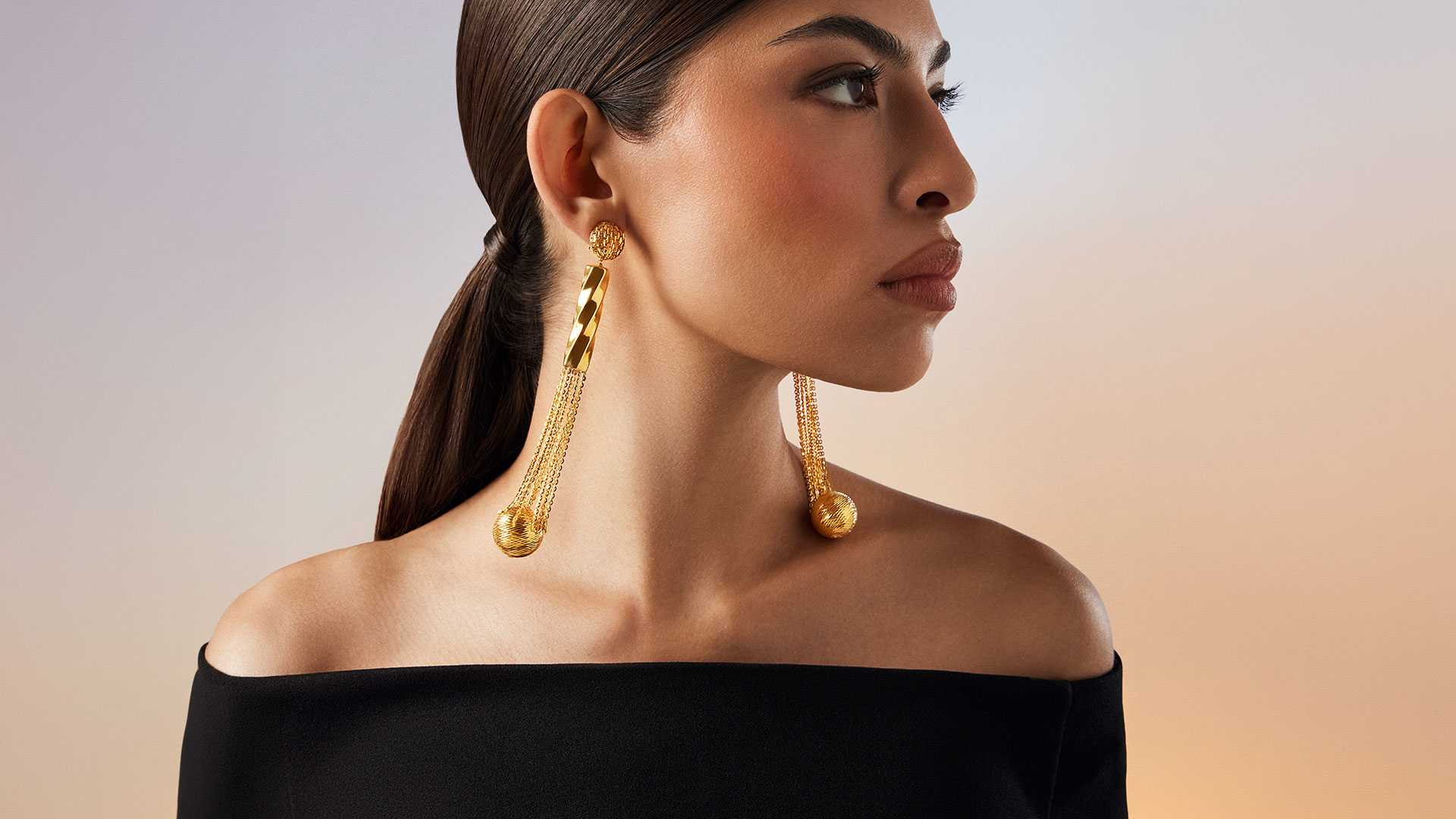 Statement Earrings for Summer Nights: From Dubai Marina Dinners to Ibiza Holidays