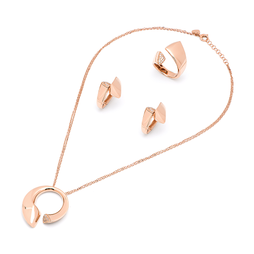 طقم فيورزا من الذهب عيار 18 قيراط