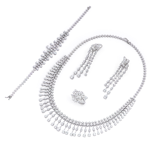 طقم جومايما من الذهب عيار 18 قيراط