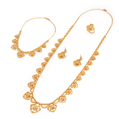 طقم كيروفي من الذهب عيار 21 قيراط