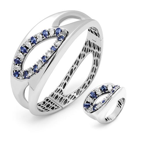 طقم اوتنسي من الذهب عيار 18 قيراط