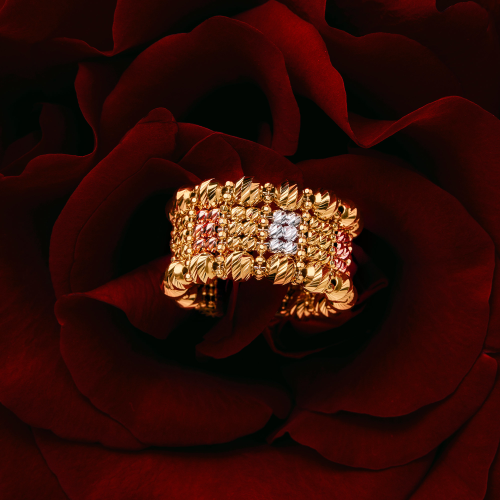 18K Lujosa Gold Ring