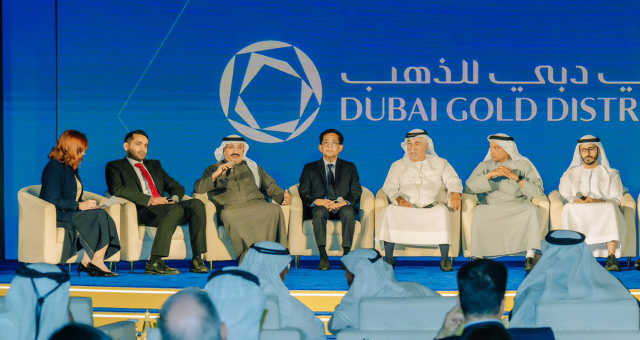 الرميزان للمجوهرات تشارك في الإطلاق الرسمي لحي دبي للذهب