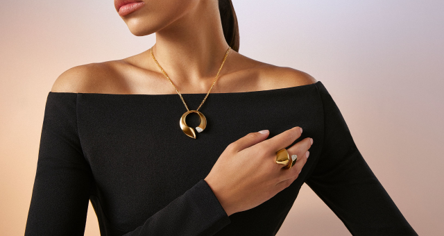Gifting Across Borders: How to Send Fine Jewelry to Loved Ones Back Home This Summer