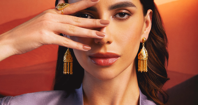 Jewelry and Hair: Why Earrings and Hairstyles Are Chosen Together