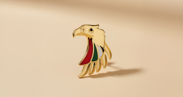 عودة البروش: كيف يعيد مصممو دول مجلس التعاون الخليجي تخيل هذا الملحق الكلاسيكي