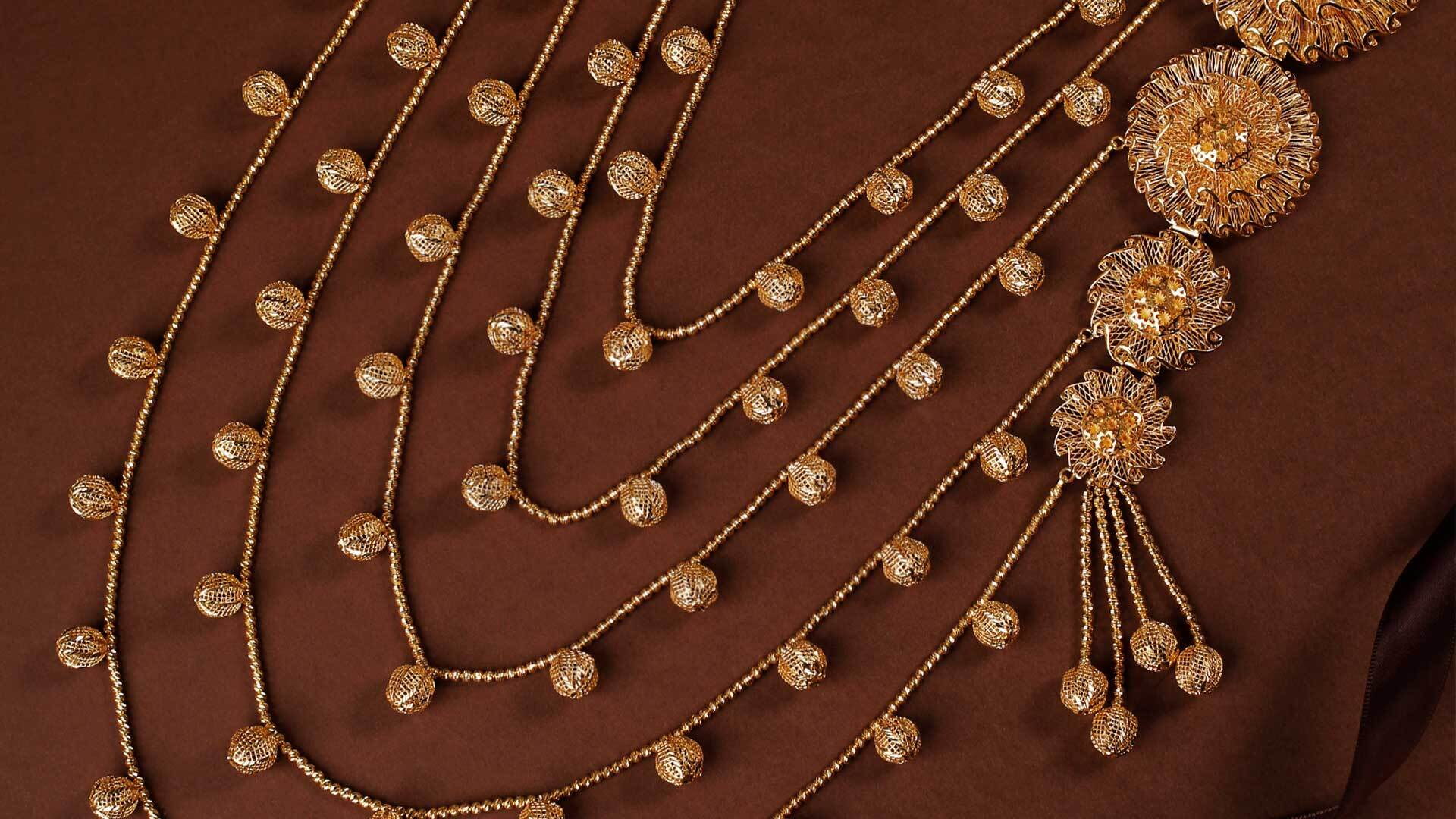 How to Clean a 21K Gold Necklace at Home
