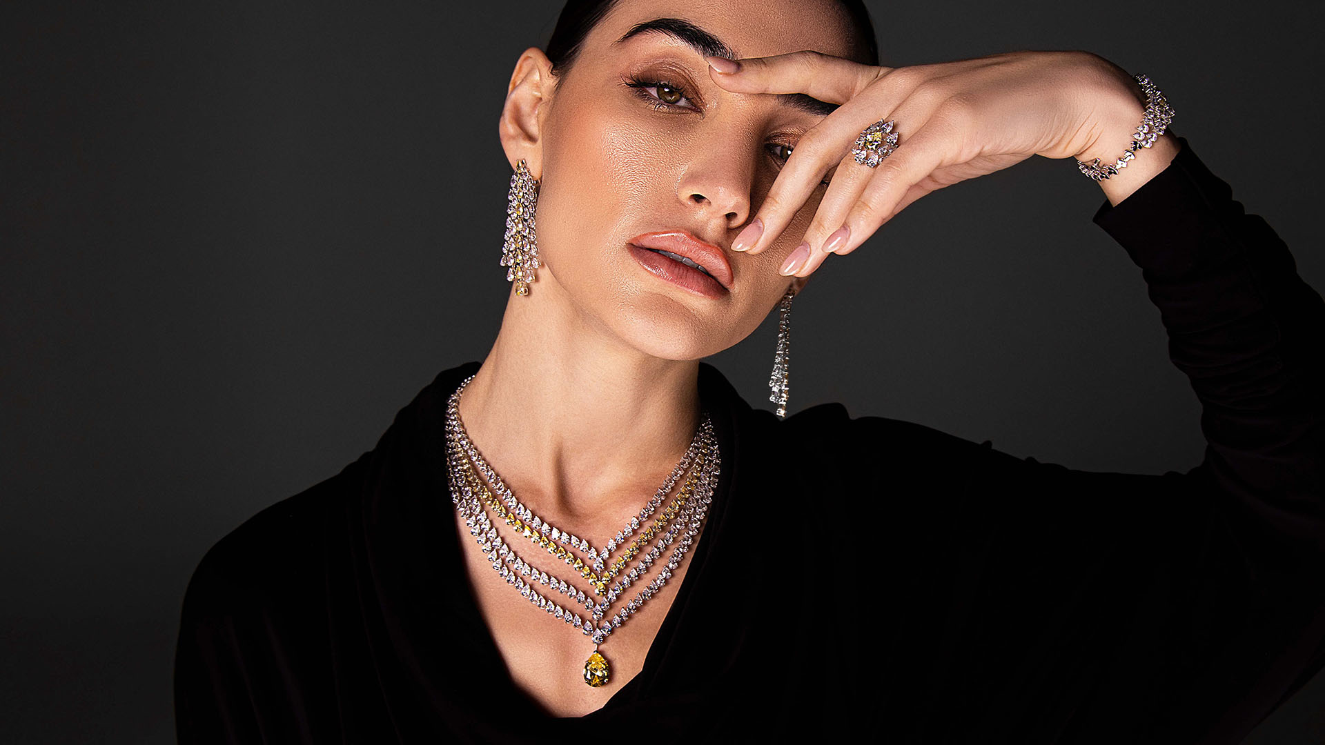 Unorthodox Gold Jewellery: The Era of Eccentricity and Uniqueness