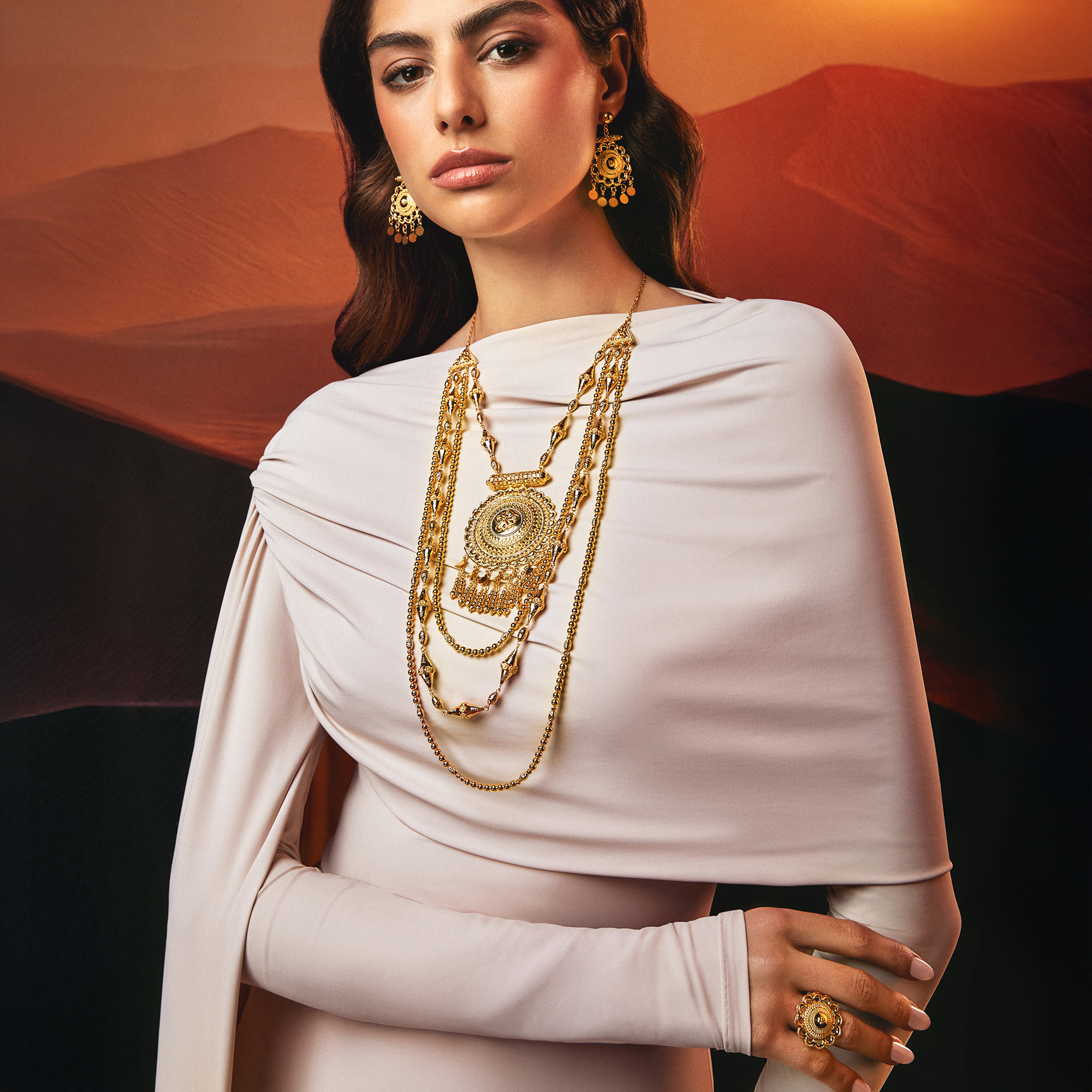 طقم جِوَار ذهب تقليدي 21 قيراط