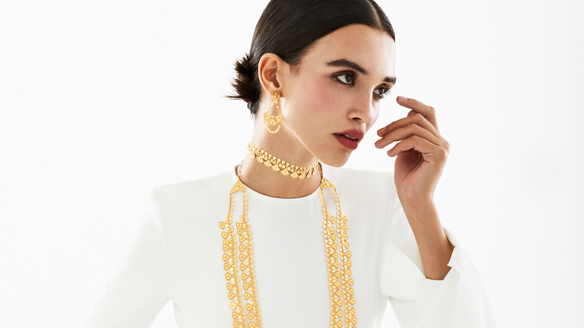 Shine with AL Romaizan at the Watch & Jewellery Middle East Show
