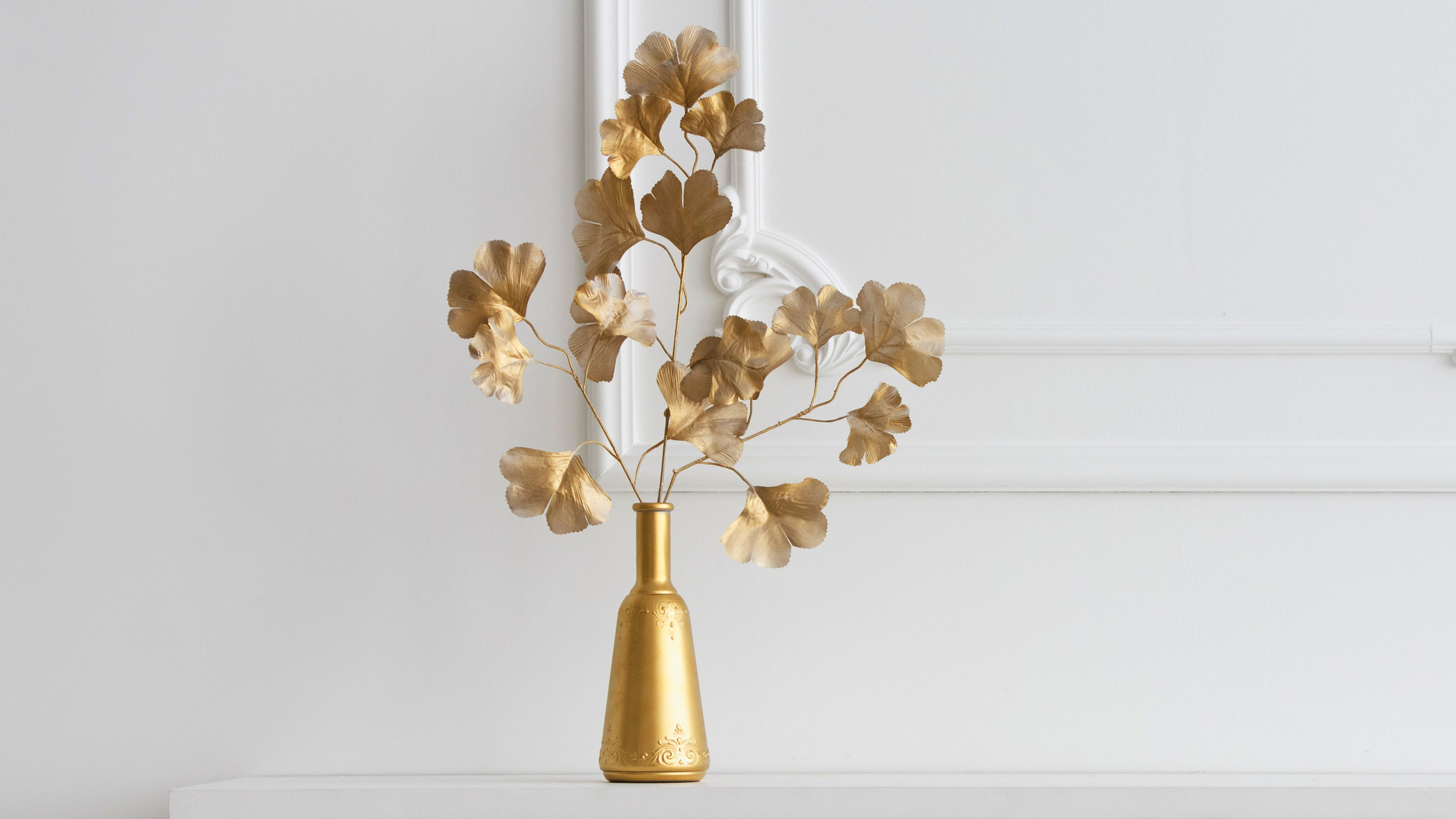 Gilded Elegance: Gold's Versatility in Everyday Life