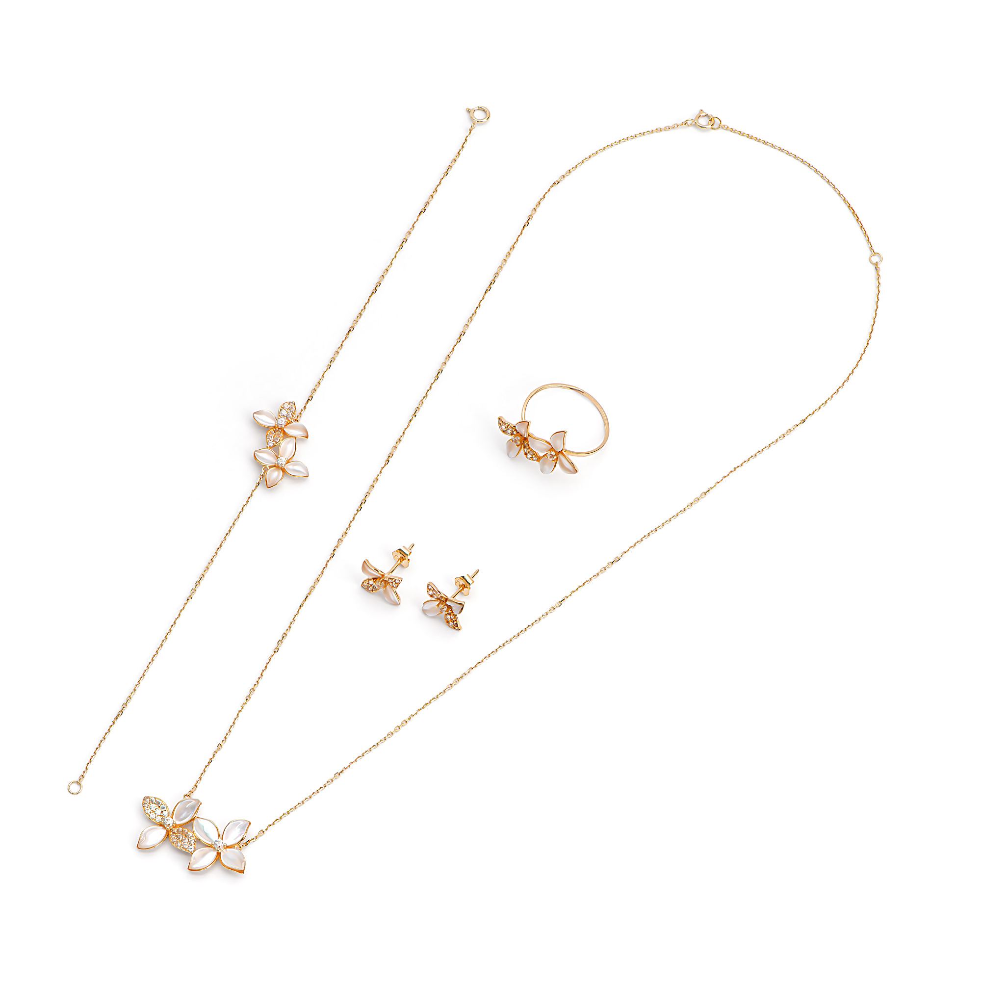 طقم آدي من الذهب عيار 18 قيراط