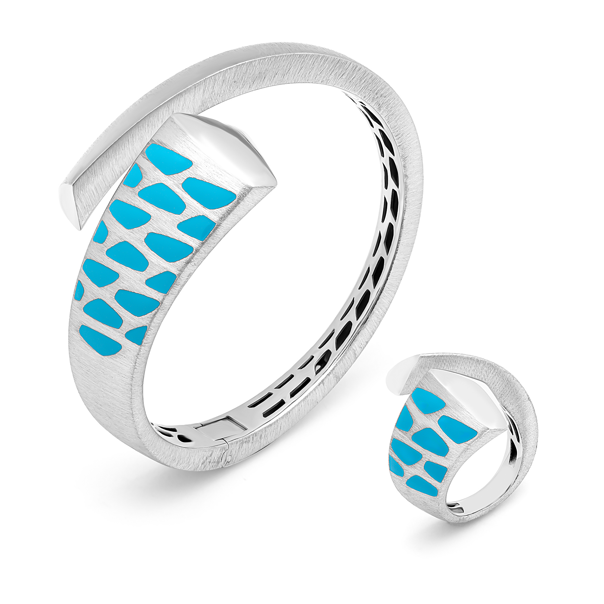 طقم ايسنسيا من الذهب عيار 18 قيراط