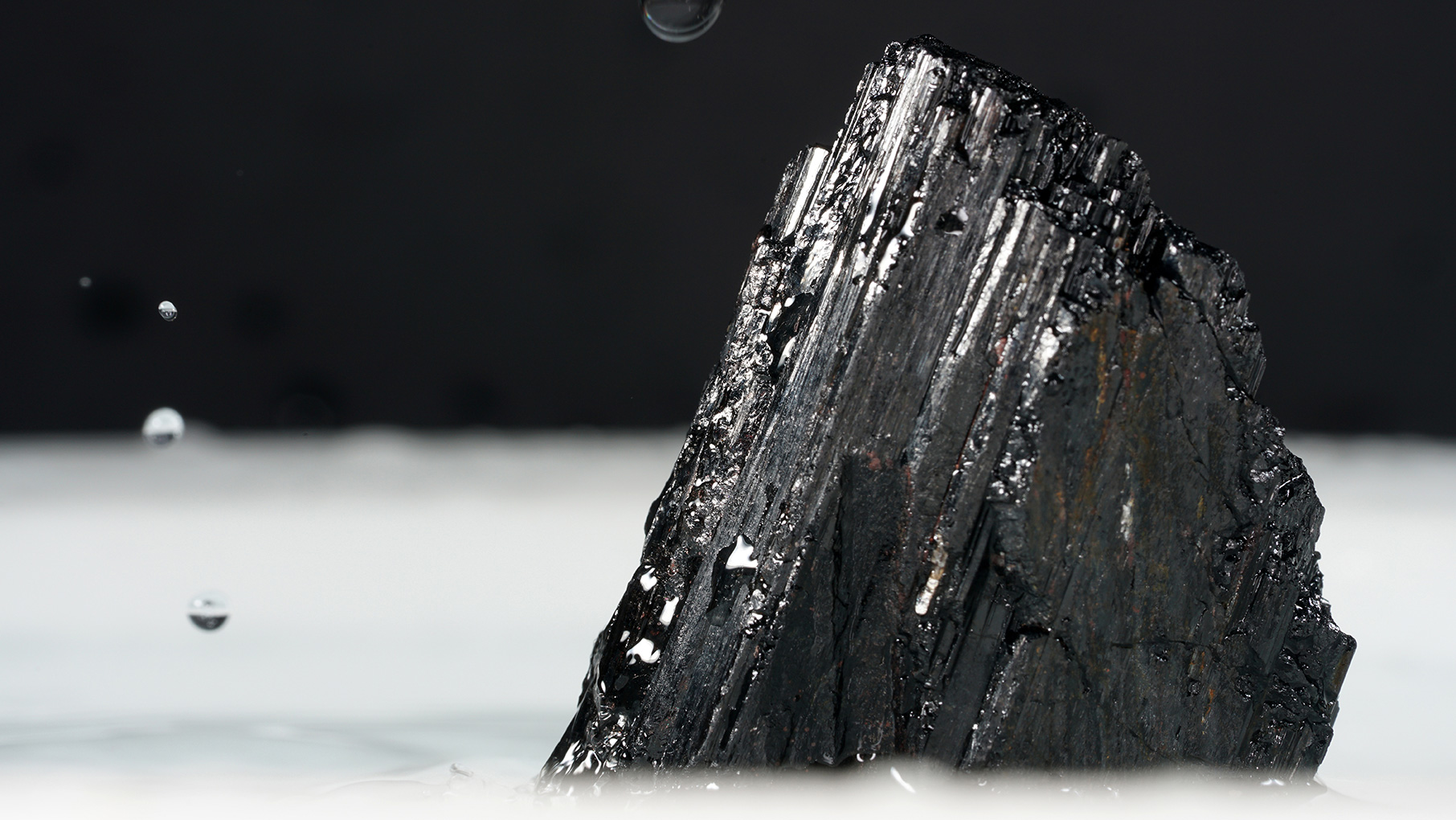 Black Tourmaline Stones in Women’s Jewellery