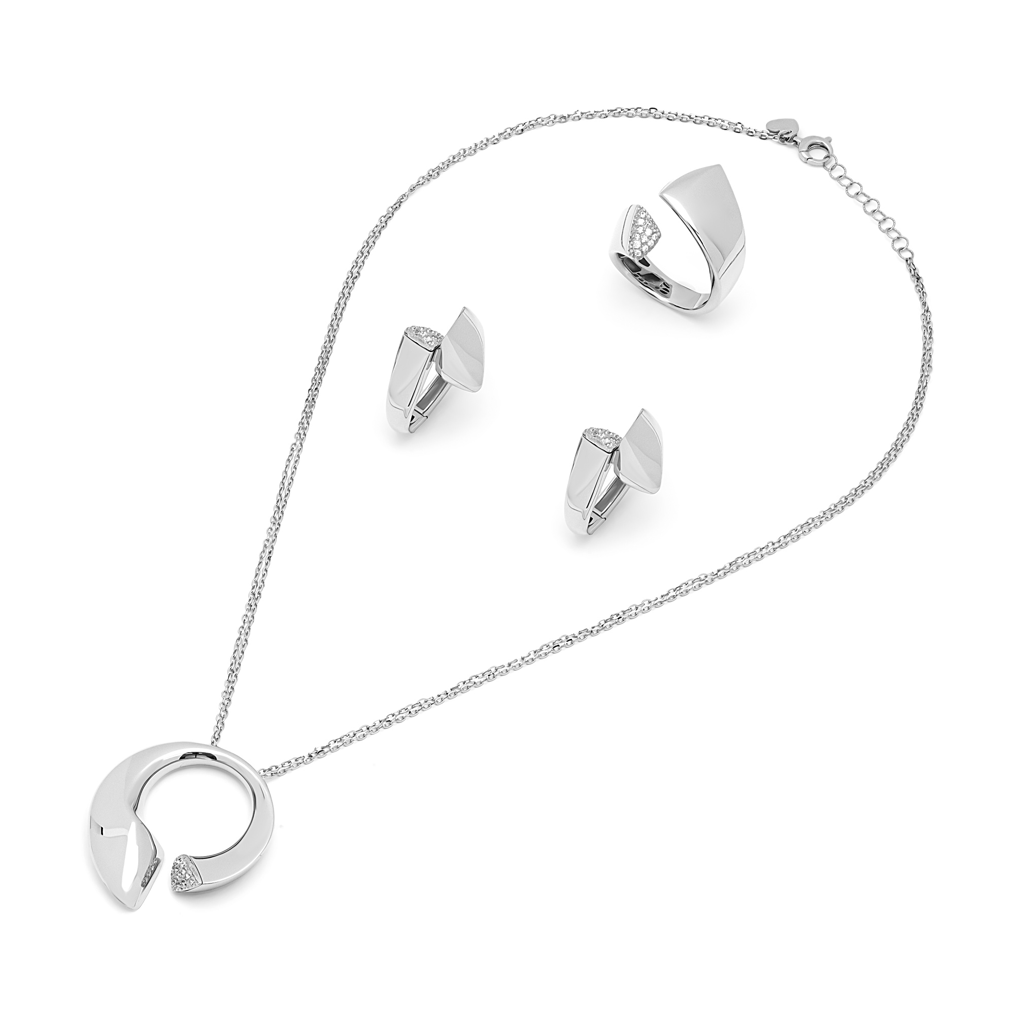 طقم فيورزا من الذهب عيار 18 قيراط