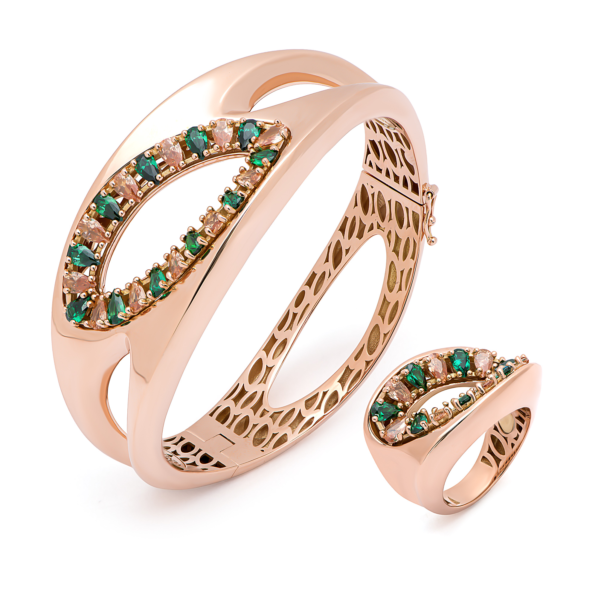 طقم اوتنسي من الذهب عيار 18 قيراط