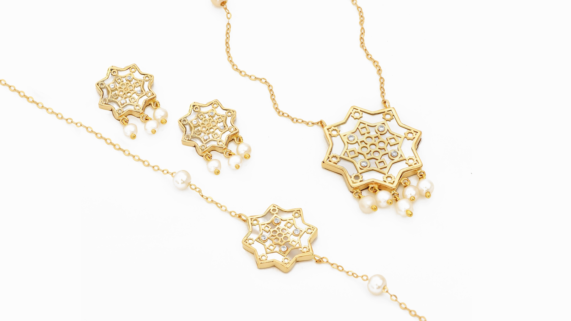 Innovative Gold Jewelry Inspired by Islamic Architecture