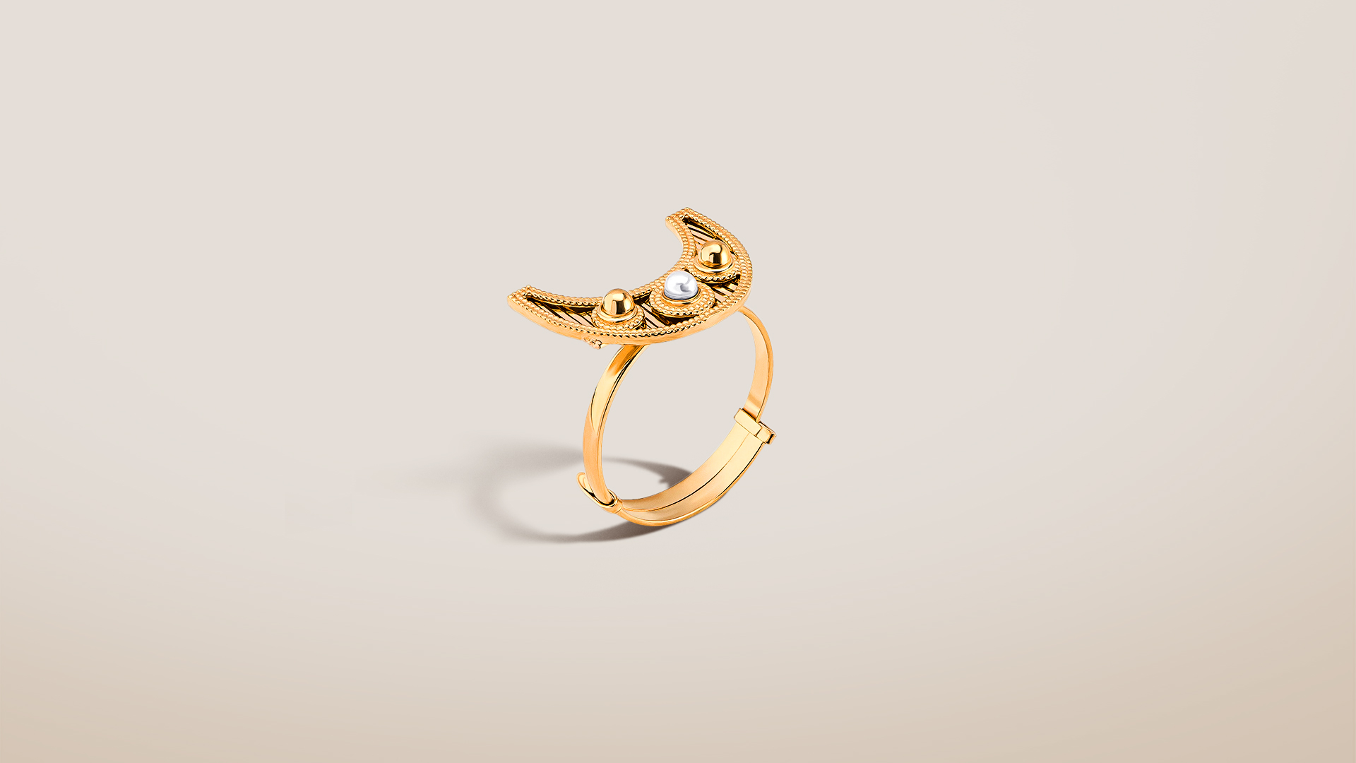 The New Language of Crescent Moons and Pearls in Jewelry
