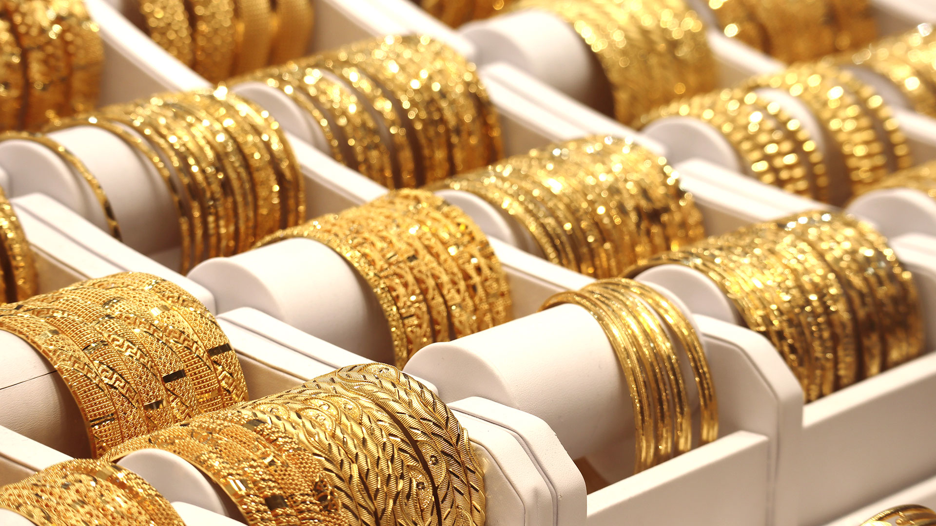 Golden Opportunities: How UAE's Tax-Free Policy Boosts the Gold Sector