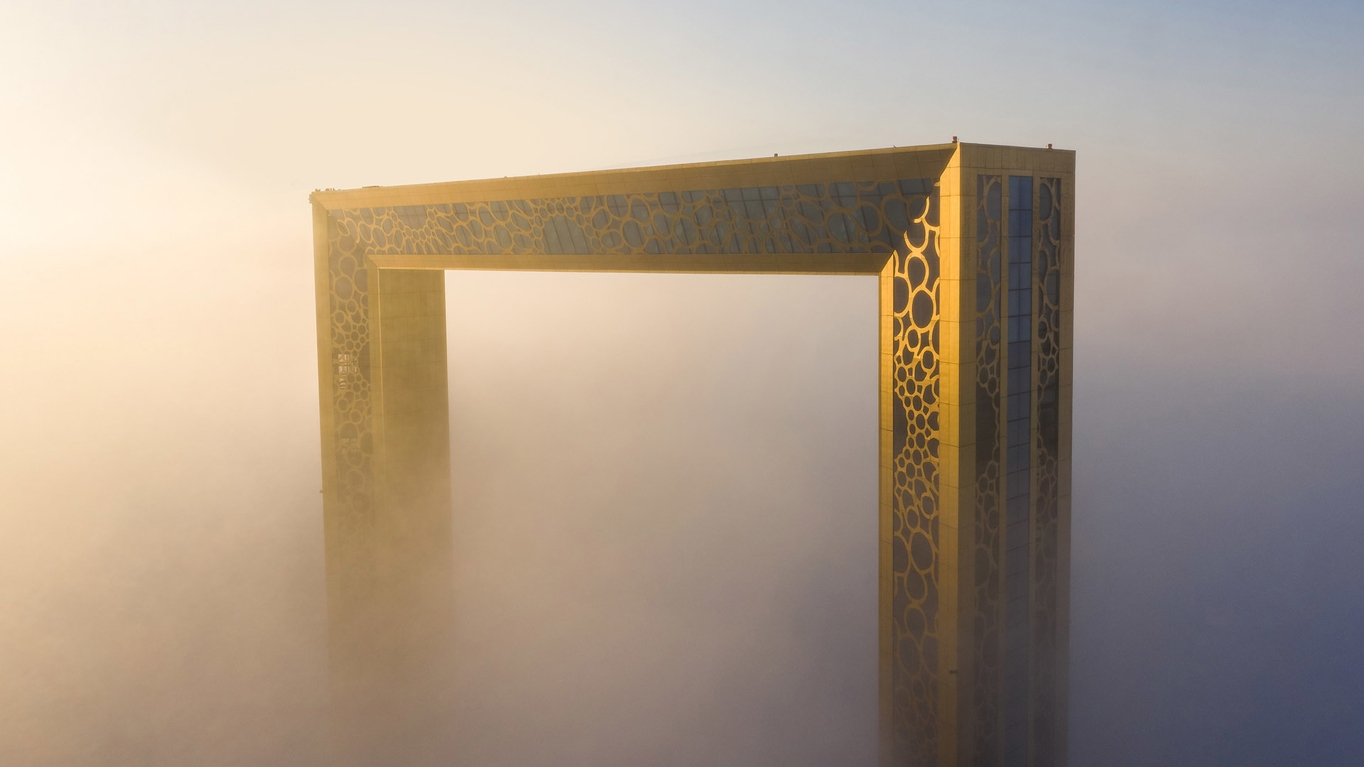 World Impressive Records: Guinness World Records and Dubai's Astonishing Feats