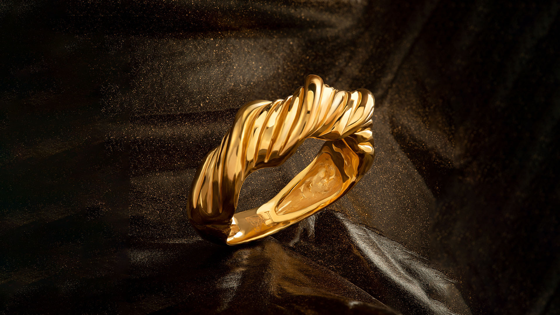 Beautiful Mesh 21K Gold Ring