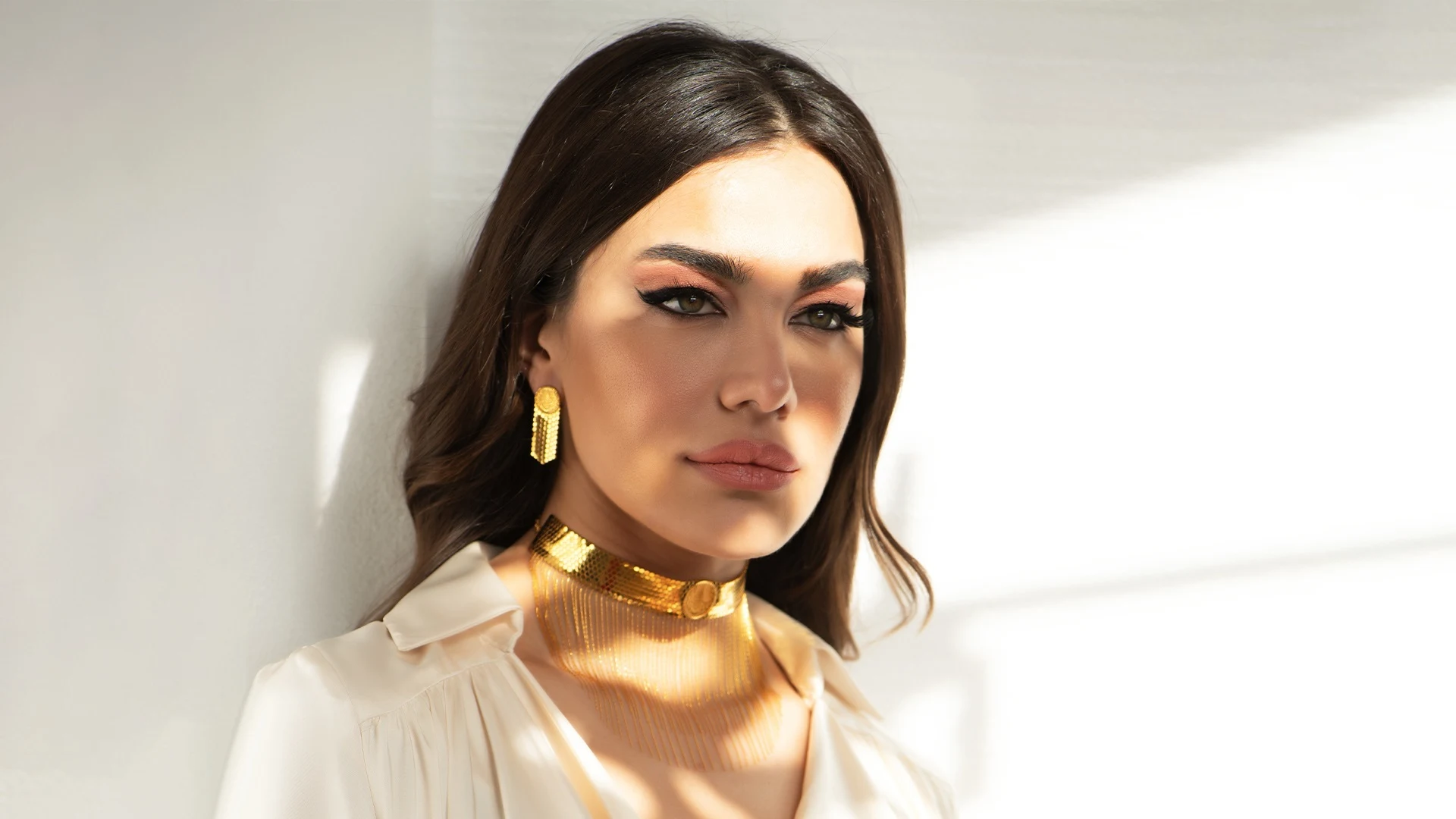 Jewellery & Outfit - Al Romaizan