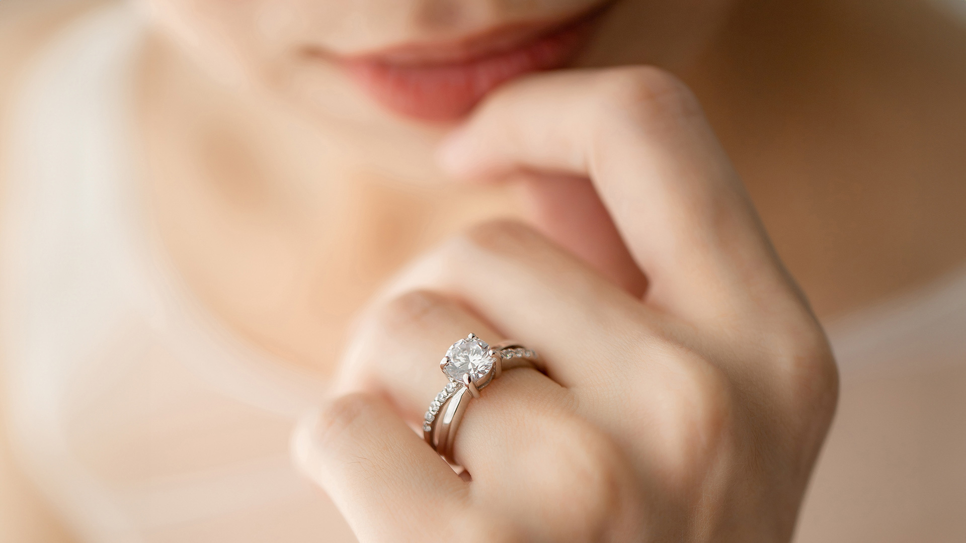 Top Engagement Rings for 2024: Trends and Styles to Watch