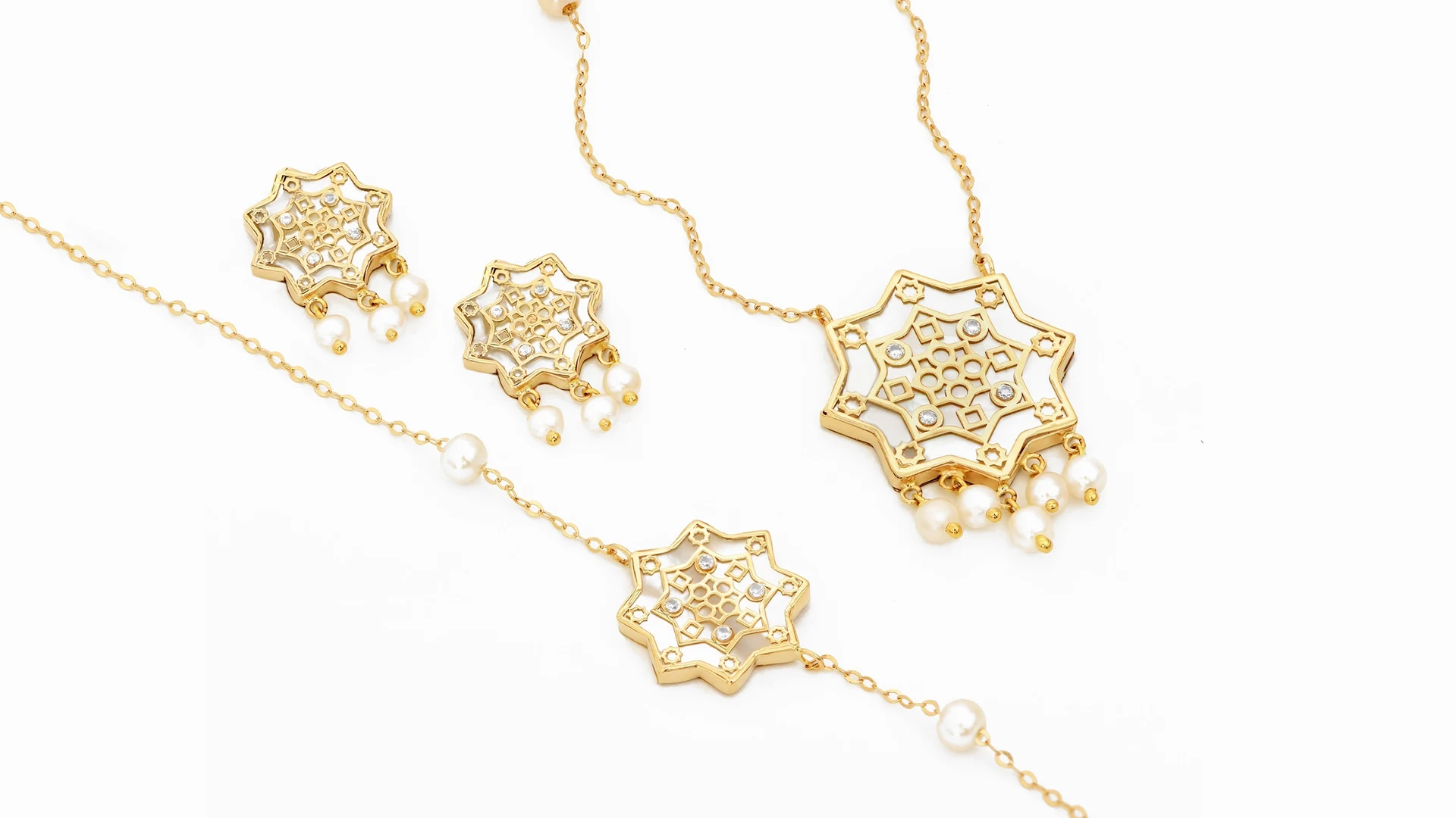 Innovative Gold Jewelry Inspired by Islamic Architecture
